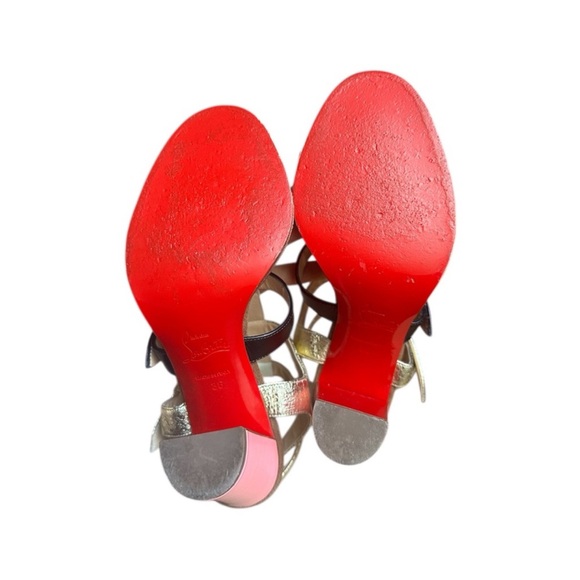 Christian Louboutin Rocknbuckle
Caged 85mm sandal heels RETAIL 1,295 - Picture 7 of 7
